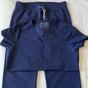 Womens Figs scrub set. Navy blue, size large